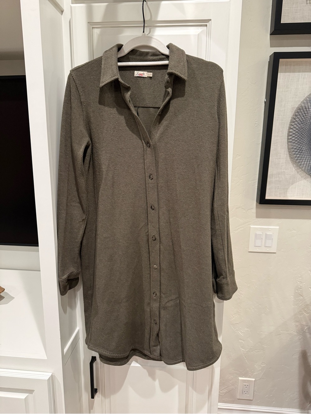 Faherty Olive Long-Sleeve Button-Front Dress